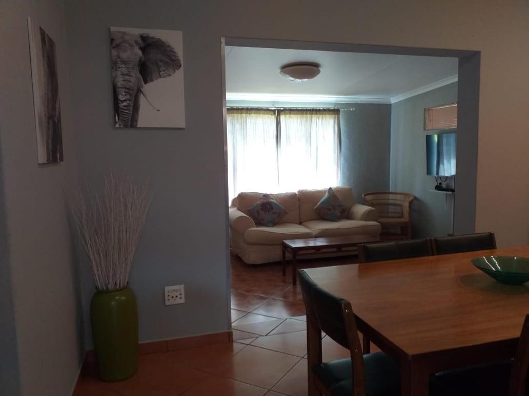 Selati 103 Guest Cottages Malalane Exteriér fotografie